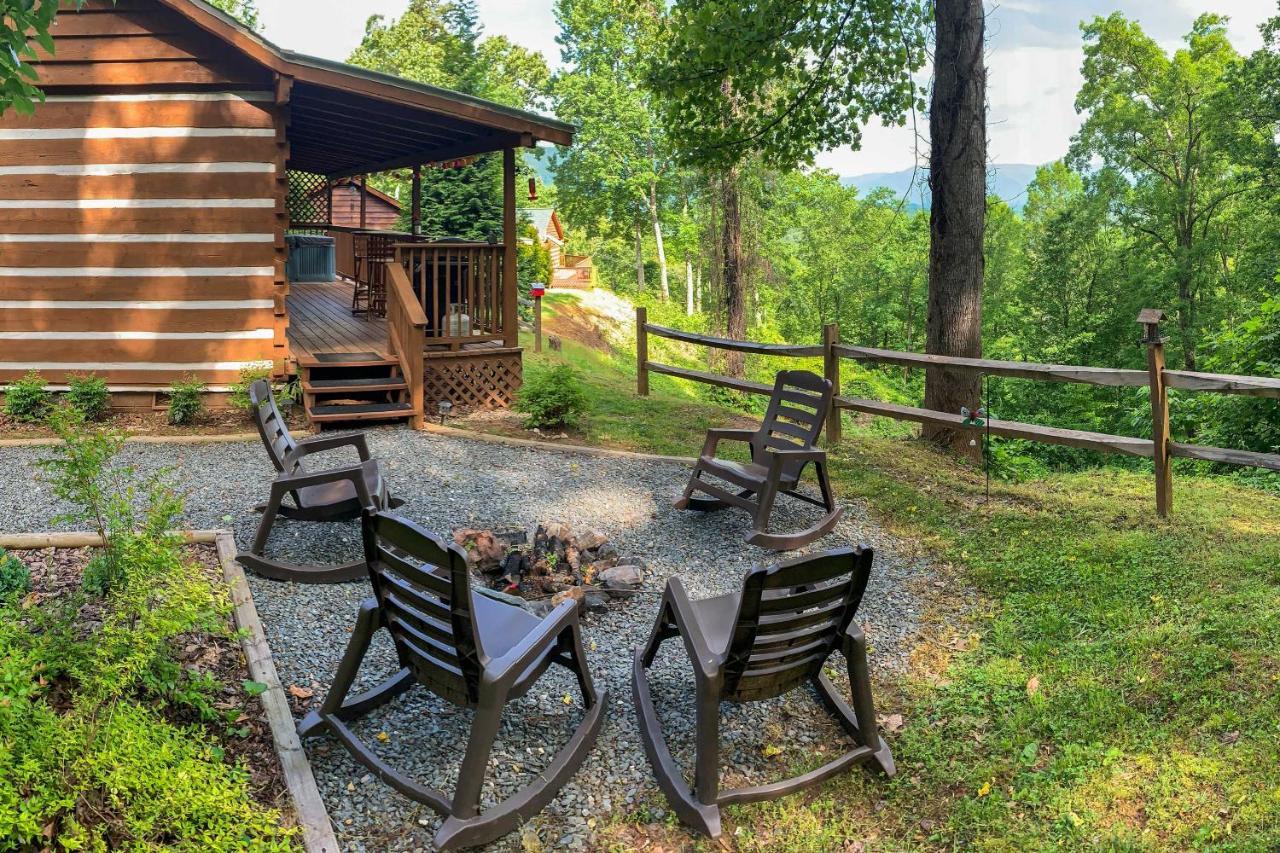 Cozy Cabin With Hot Tub And Smoky Mountain Views! Villa Bryson City Eksteriør billede