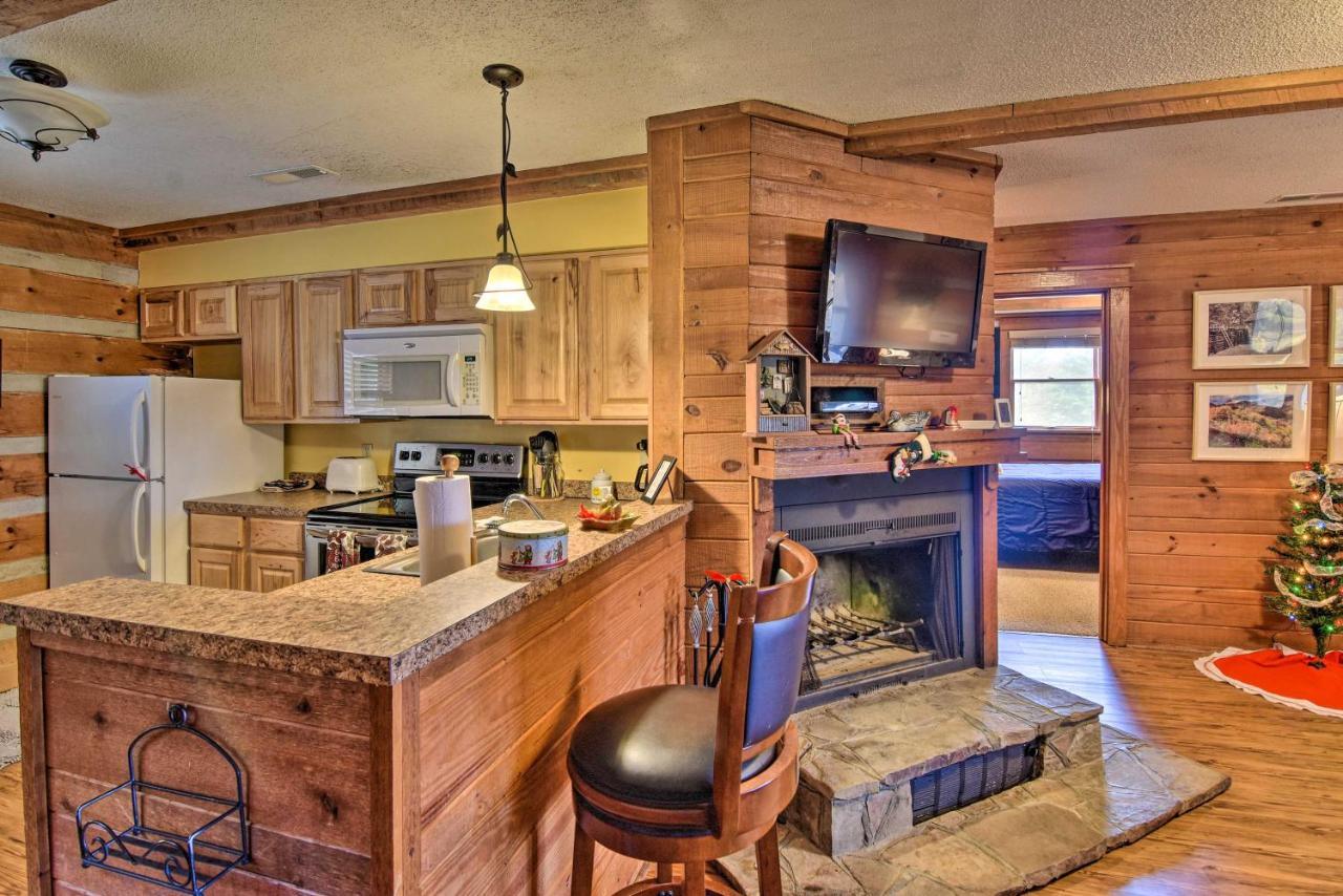 Cozy Cabin With Hot Tub And Smoky Mountain Views! Villa Bryson City Eksteriør billede